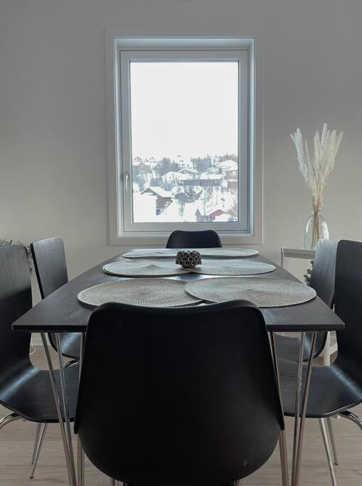 New Magnificent View Apartment Near The Centre Tromsø Esterno foto