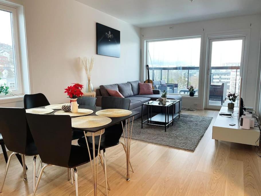 New Magnificent View Apartment Near The Centre Tromsø Esterno foto